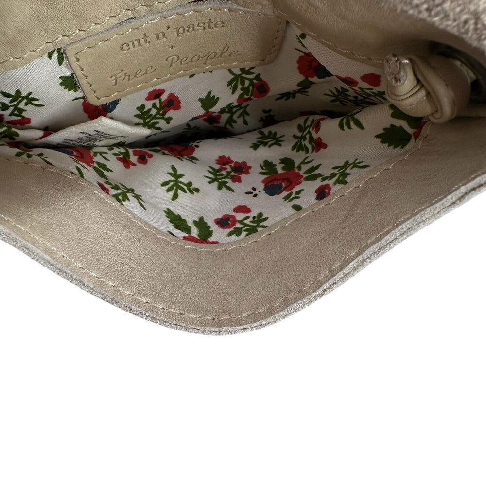 Cut N Paste Free People Small Beige Leather‎ Purse Bag With Fringe Crossbody - Picture 5 of 8